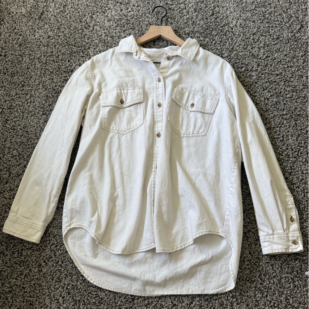 American Eagle cream Button-Up Shirt